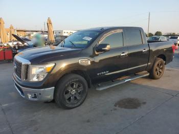  Salvage Nissan Titan