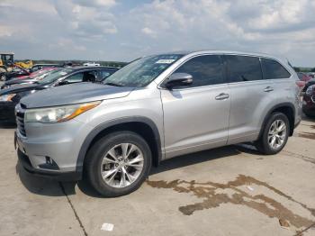  Salvage Toyota Highlander