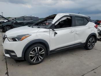  Salvage Nissan Kicks