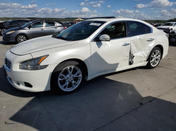  Salvage Nissan Maxima