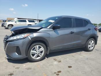  Salvage Nissan Kicks