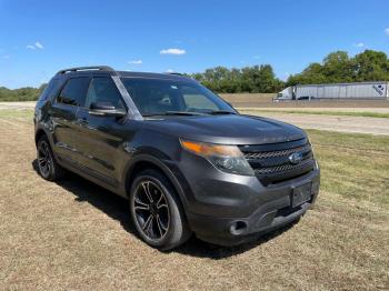  Salvage Ford Explorer