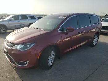  Salvage Chrysler Pacifica