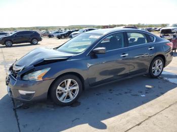  Salvage Nissan Altima