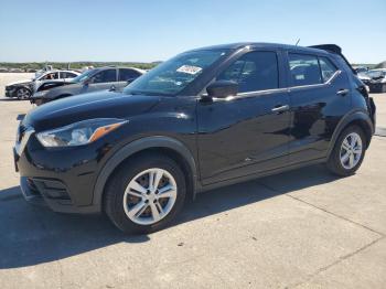  Salvage Nissan Kicks