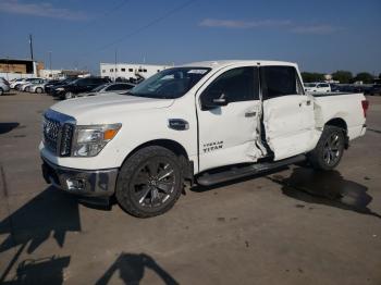  Salvage Nissan Titan