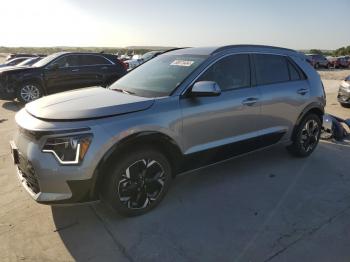  Salvage Kia Niro