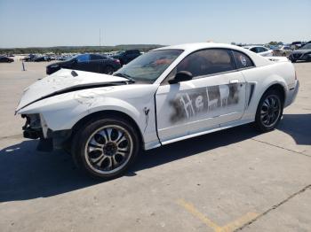  Salvage Ford Mustang