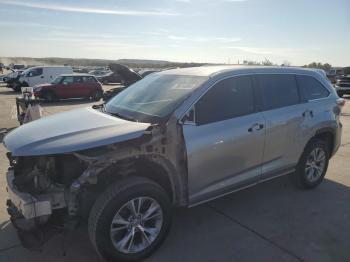  Salvage Toyota Highlander