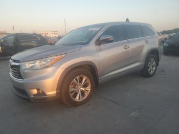  Salvage Toyota Highlander