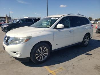  Salvage Nissan Pathfinder