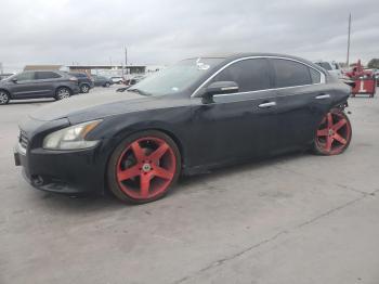  Salvage Nissan Maxima