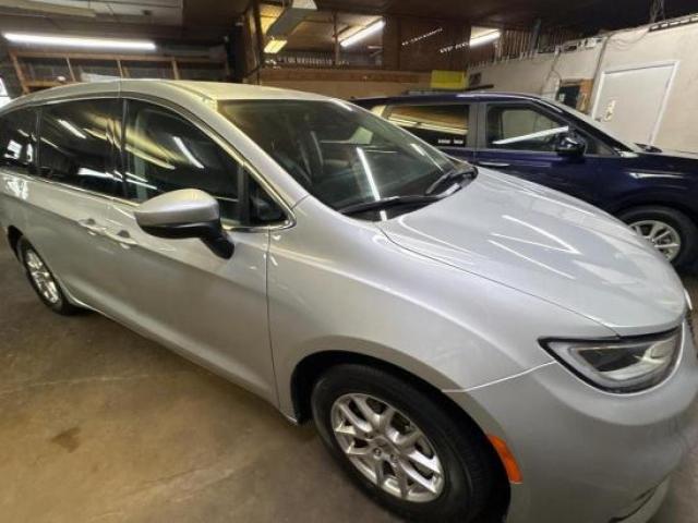  Salvage Chrysler Pacifica