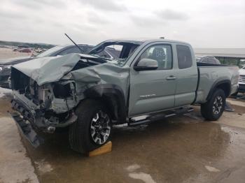  Salvage Toyota Tacoma