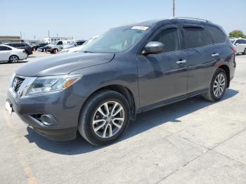  Salvage Nissan Pathfinder