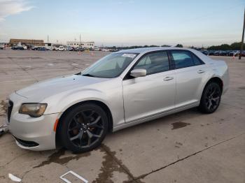  Salvage Chrysler 300