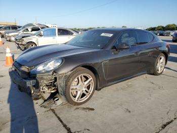  Salvage Porsche Panamera