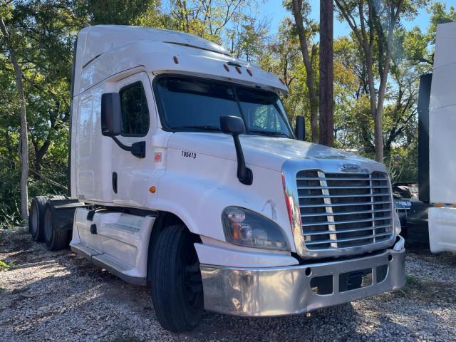  Salvage Freightliner Cascadia 1