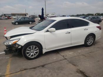  Salvage Nissan Altima