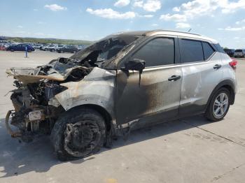  Salvage Nissan Kicks