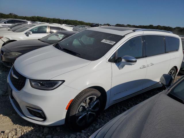  Salvage Chrysler Pacifica