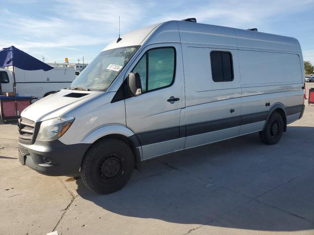  Salvage Mercedes-Benz Sprinter