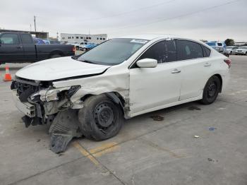  Salvage Nissan Altima