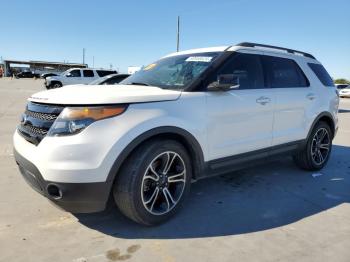  Salvage Ford Explorer