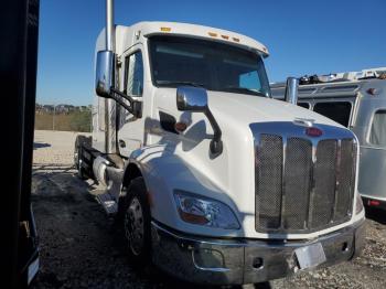  Salvage Peterbilt 579