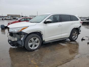  Salvage Toyota Highlander