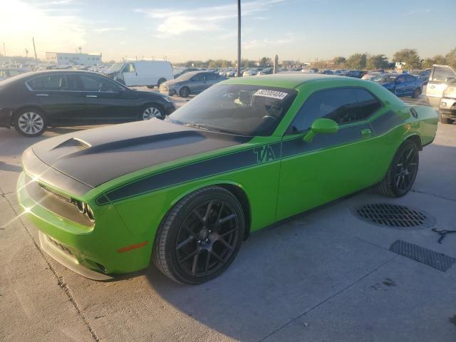  Salvage Dodge Challenger