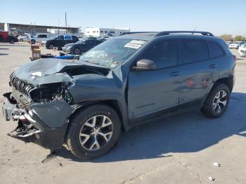  Salvage Jeep Cherokee