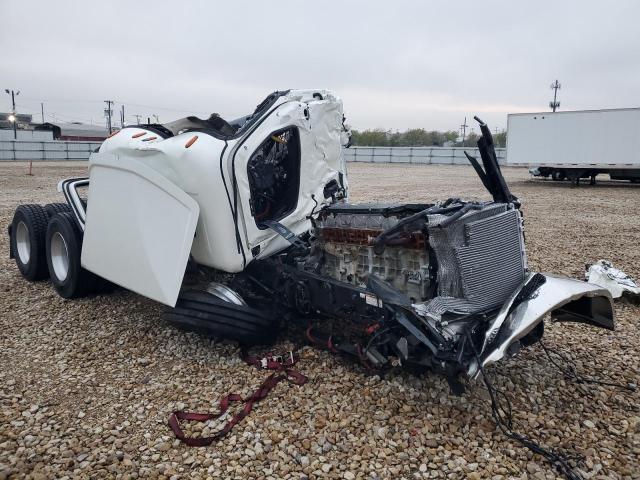  Salvage Freightliner Cascadia 1