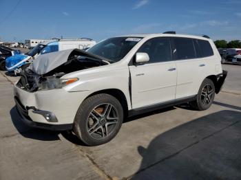  Salvage Toyota Highlander