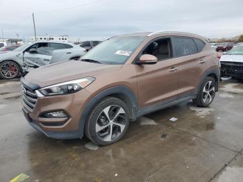  Salvage Hyundai TUCSON