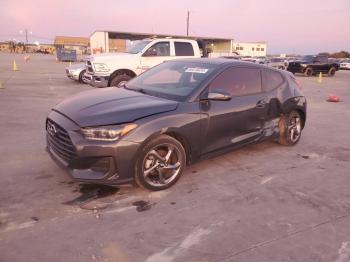  Salvage Hyundai VELOSTER