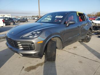  Salvage Porsche Cayenne