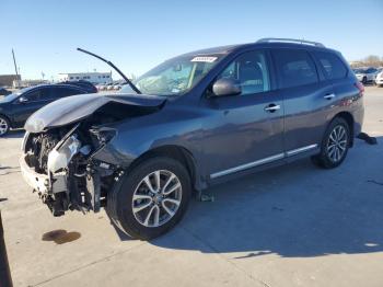  Salvage Nissan Pathfinder