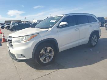  Salvage Toyota Highlander