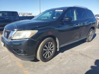  Salvage Nissan Pathfinder