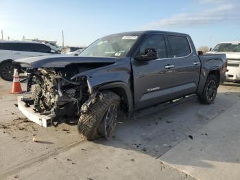  Salvage Toyota Tundra