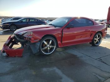  Salvage Ford Mustang