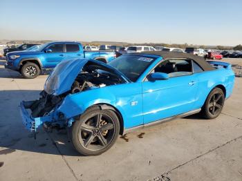  Salvage Ford Mustang