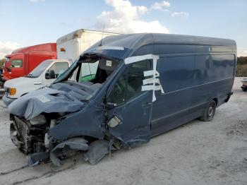  Salvage Mercedes-Benz Sprinter