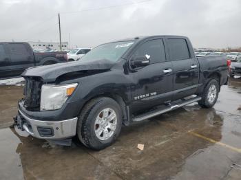  Salvage Nissan Titan