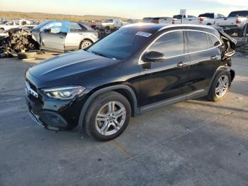  Salvage Mercedes-Benz GLA