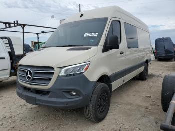  Salvage Mercedes-Benz Sprinter