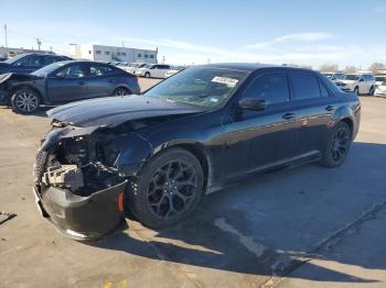  Salvage Chrysler 300