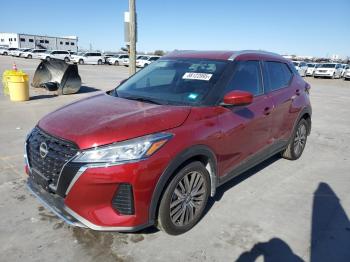  Salvage Nissan Kicks