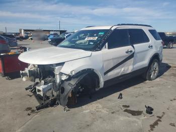  Salvage Ford Explorer